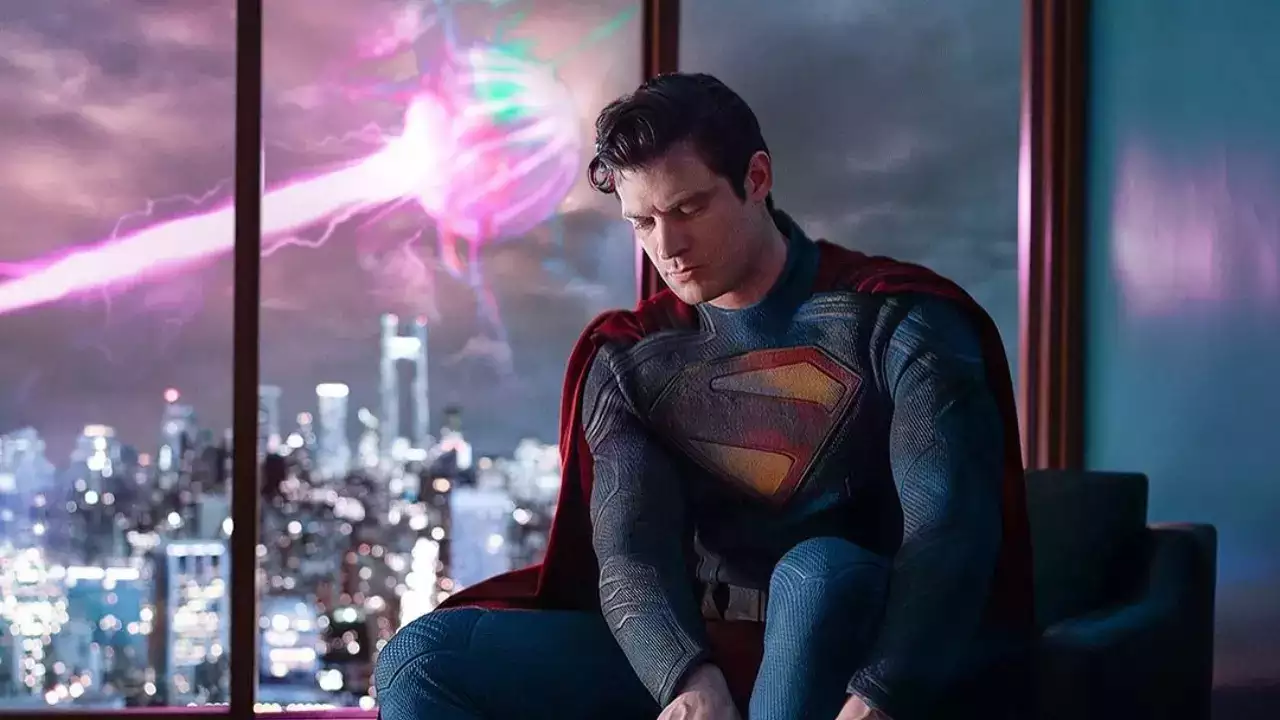 Spectacular David Corenswet Unveils Iconic Superman Look: Fans Go Bananas!