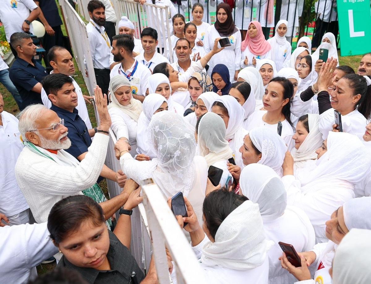 PM Modi Celebrates International Yoga Day in Srinagar