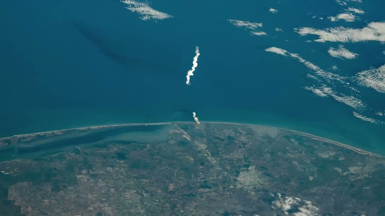 The Amazing View of Starship Flight 6 from the International Space Station