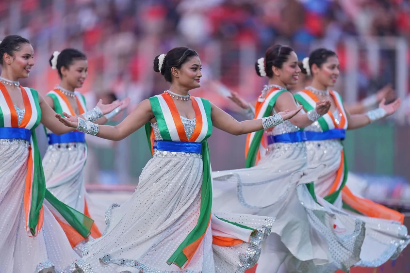 Dazzling Jet Show- IPL 2025 Final Turns Into Emotional Salute to Indian Army