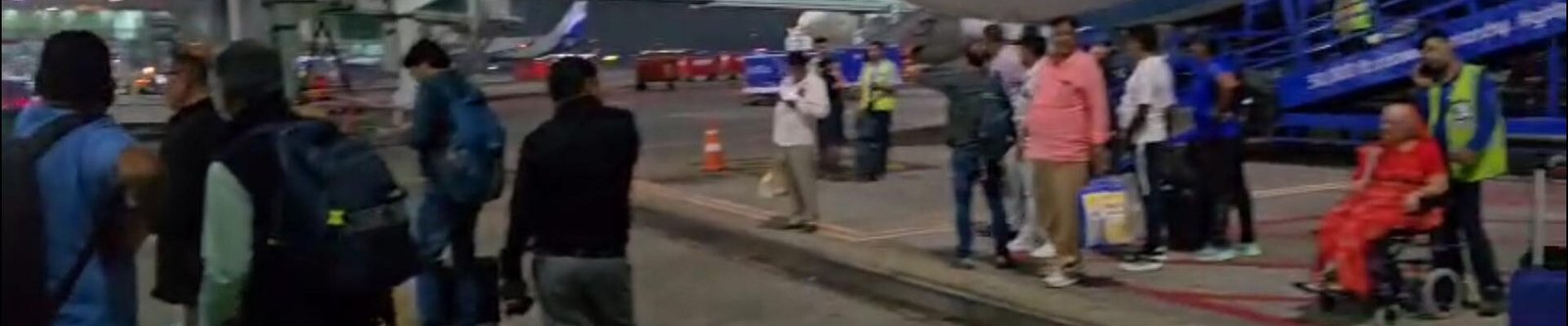 IndiGo Ground Chaos: Passengers Stranded on Kolkata Airport Tarmac 15 IndiGo Ground Chaos